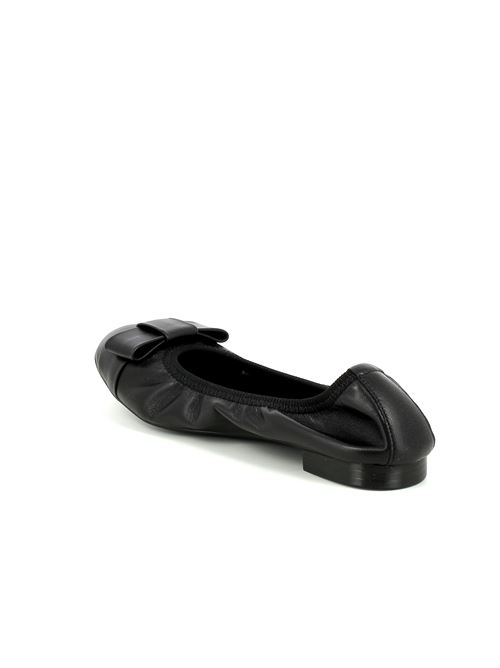 ballerina elasticizzata con fiocco in pelle nera FRAU | 70P3X